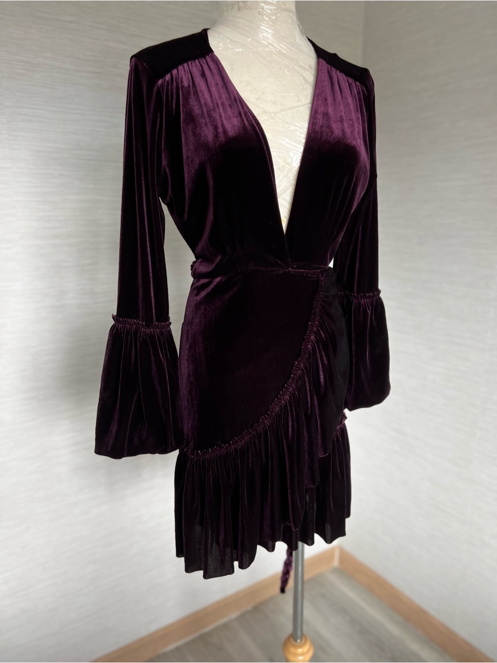 MISA LOS ANGELES Boho Velvet puff sleeve Wrap Dress in Deep Burgundy - Picture 3 of 11